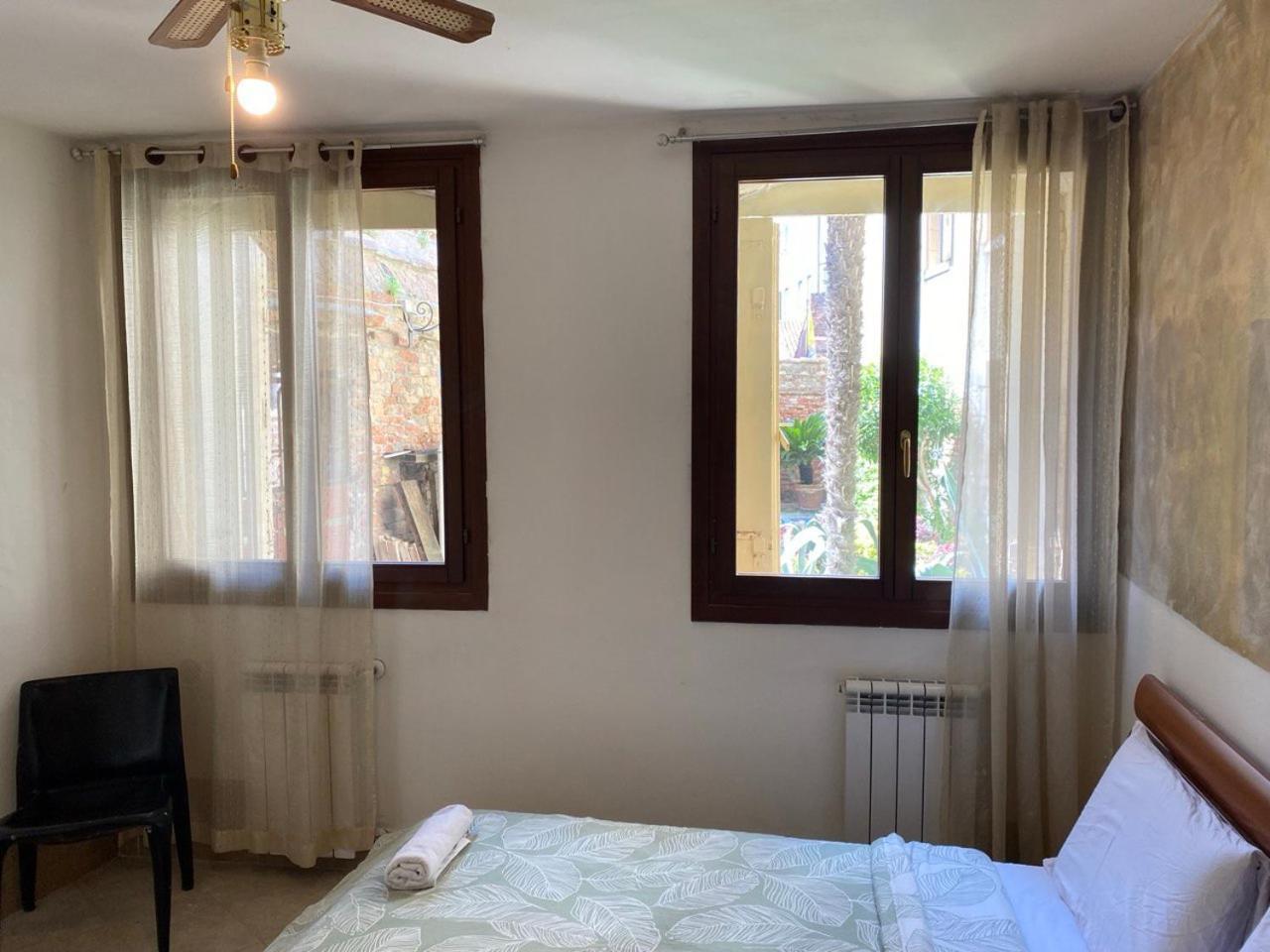 Canal View Apartment Venice